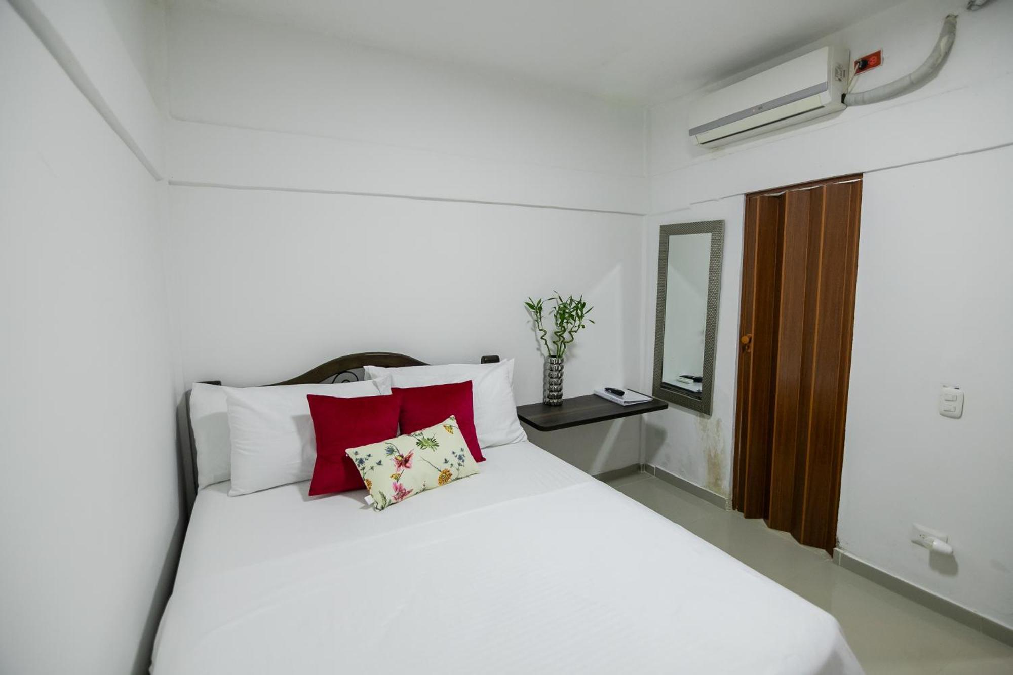 Hospedaje Rosa Blanca Cartagena Esterno foto